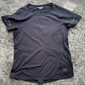 Arc'teryx Modus Women's Black Short Sleeve Active Tee size L